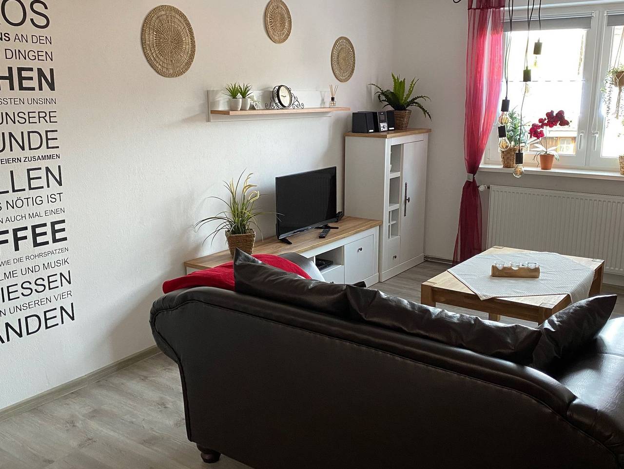Ganze Ferienwohnung, Ferienwohnung - Ferienwohnung Im alten Pfarrhaus in Bad Zwesten, Schwalm-Eder-Kreis