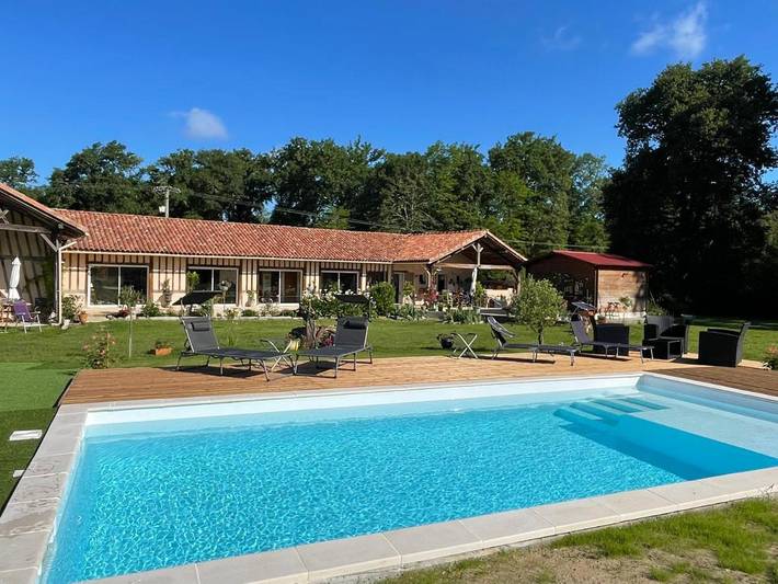 Chambre d’hôte pour 2 personnes, avec terrasse et piscine ainsi que jacuzzi et jardin à Créon-d'Armagnac