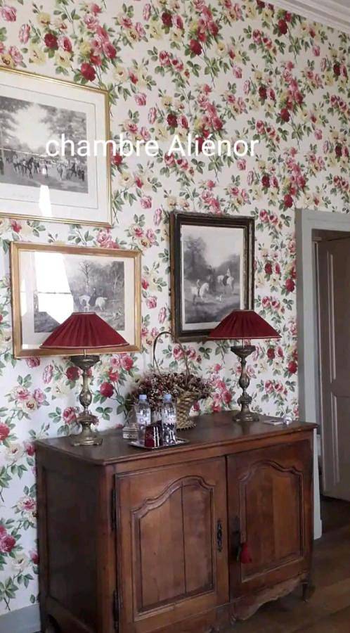 Six-Bedroom House in Saint-Julien-l'Ars, Vienne (France)