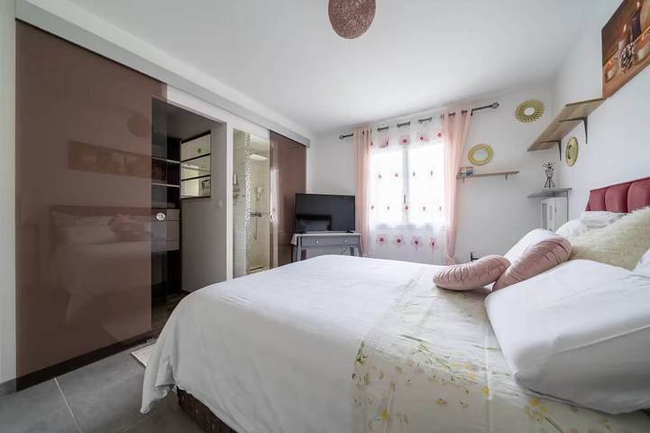 Gîte pour 6 personnes, avec balcon à Savasse - 2