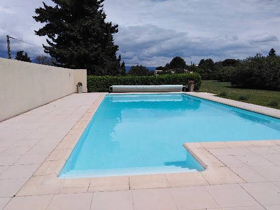 Gîte pour 4 personnes, avec terrasse ainsi que piscine et jardin, animaux acceptés dans le Vaucluse - 2