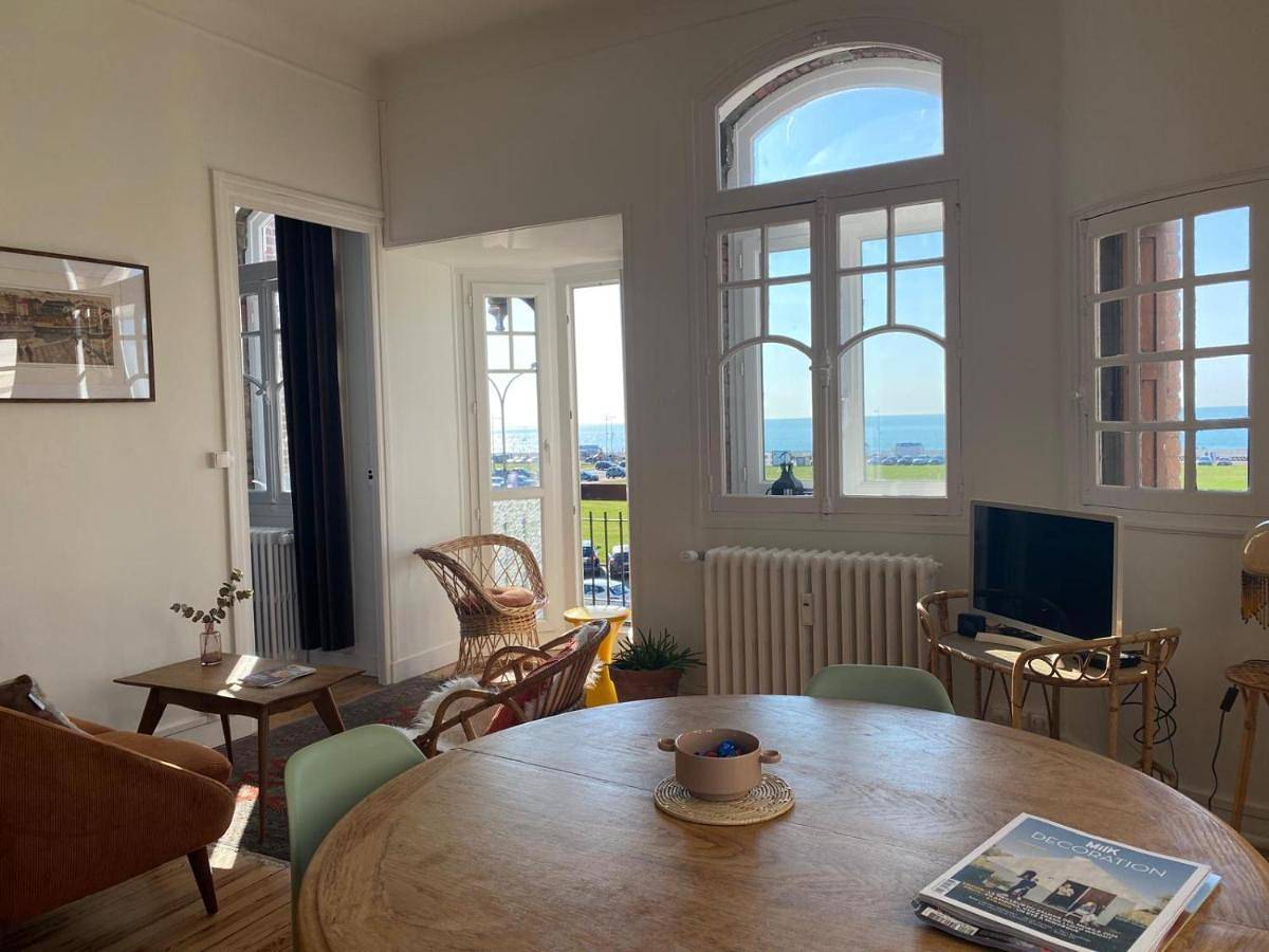 Ganze Wohnung, Two-Bedroom Apartment in Plage Dieppe, Dieppe
