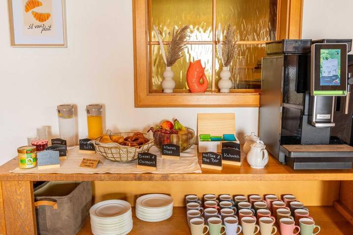 BnB für 2 Personen, mit Seeblick und Ausblick sowie Terrasse und Garten in Hagnau am Bodensee - 4