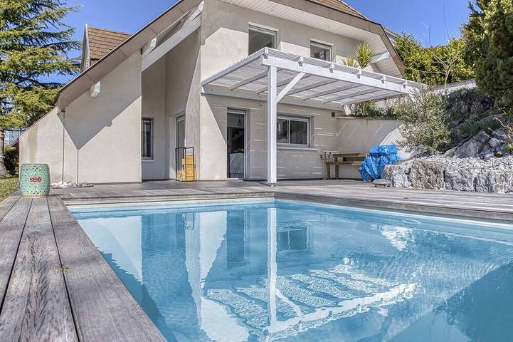 Villa pour 6 personnes, avec jardin à Talloires