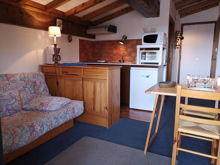 Gîte pour 3 personnes, avec balcon dans Office De Tourisme De Notre Dame De Bellecombe - 3