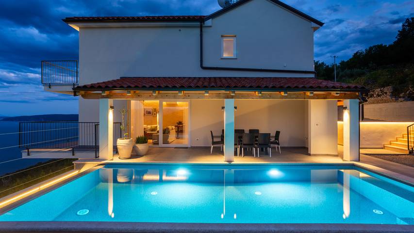 Villa für 8 Personen, mit Whirlpool und Sauna sowie Garten und Terrasse in Opatija Riviera - 2
