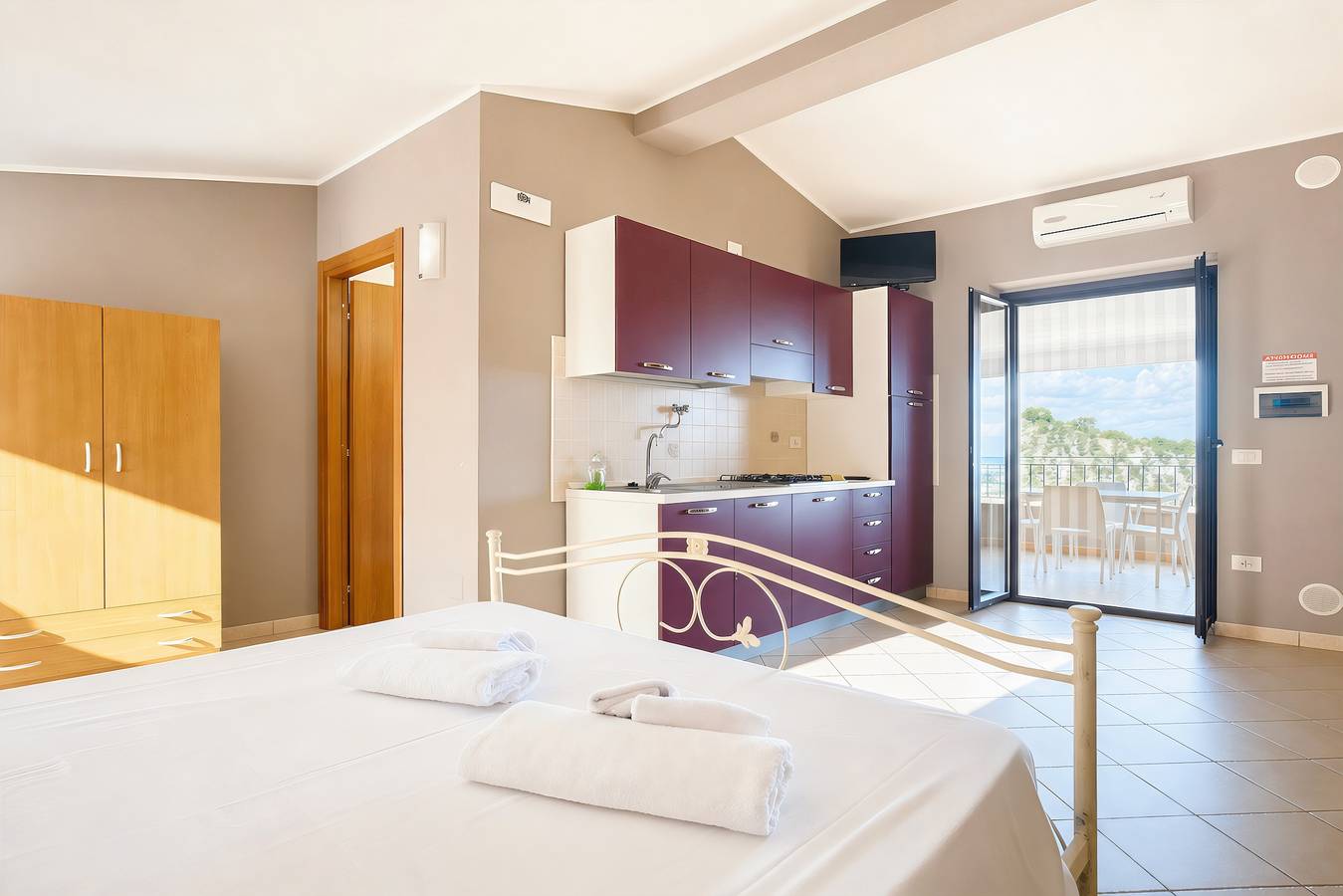 Appartamento intero, Appartamento Fiorone con vista mare, Wi-Fi e aria condizionata in Vieste, Gargano
