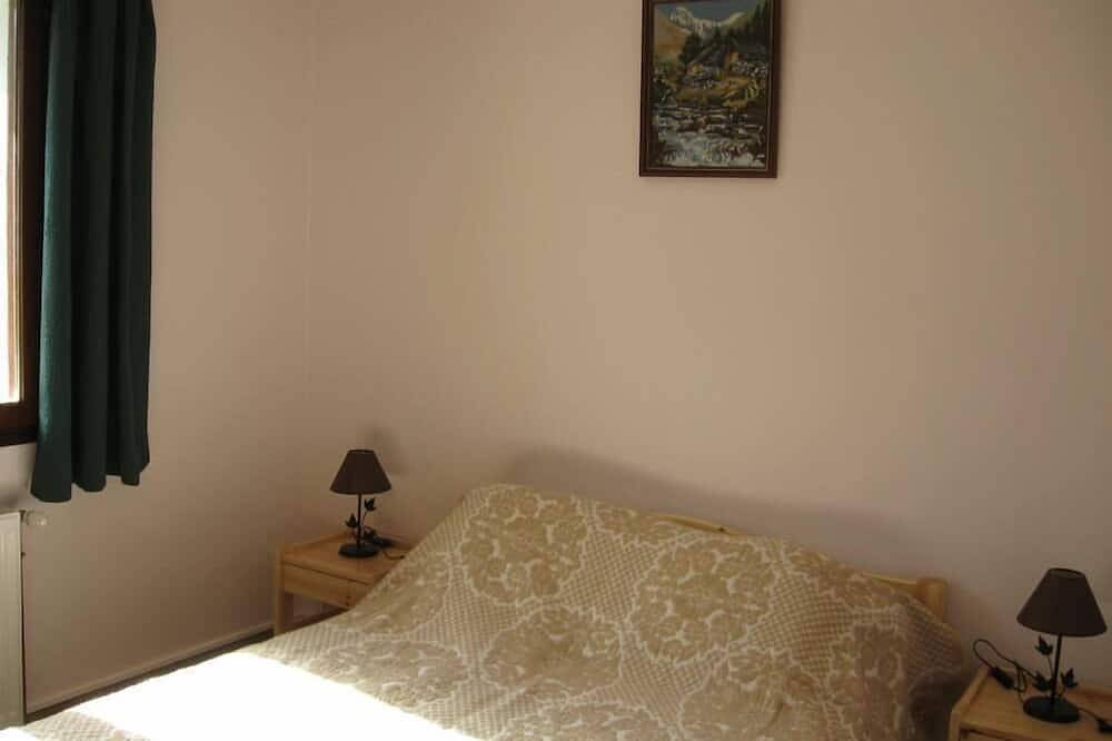 Apartamento entero, Deshollinador en la aldea de La Chal in Saint-Jean-d'Arves, Región de Saint-Jean-de-Maurienne