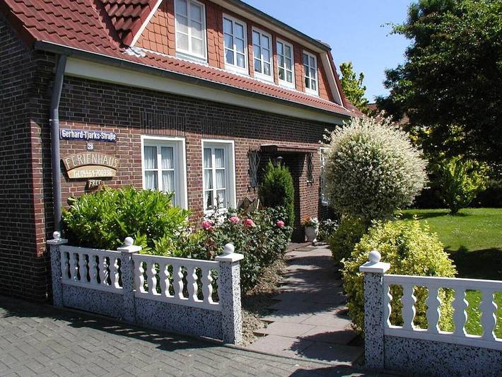 Ferienhaus für 2 Personen, mit Terrasse und Garten in Wittmund