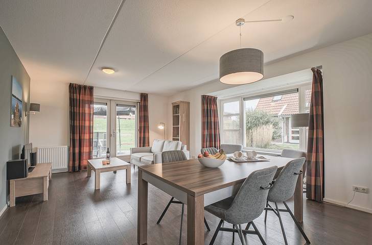 Bungalow voor 4 personen, met Balkon/Terras en Terras in Flevoland