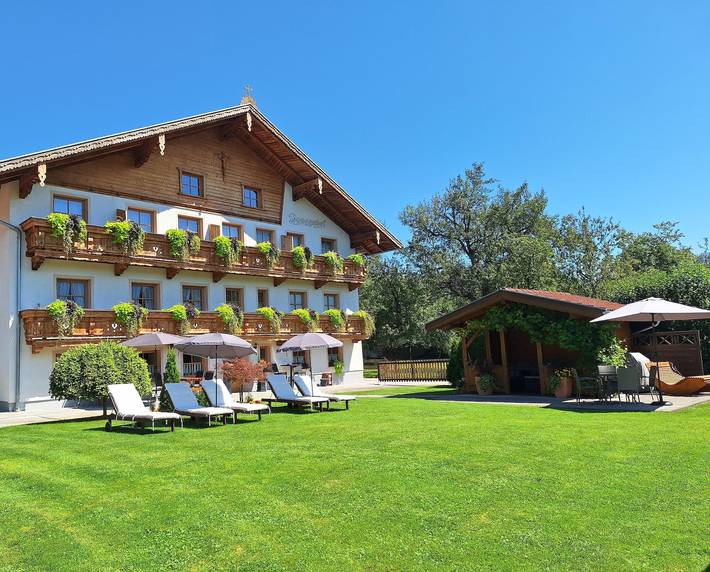 Ferienhaus für 3 Personen, mit Balkon und Garten