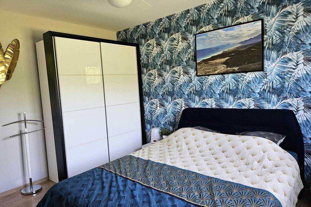 Comfortable 5* villa in Bourg en Bresse, quiet location with private pool. in Bourg-en-Bresse, Bourg-en-Bresse region