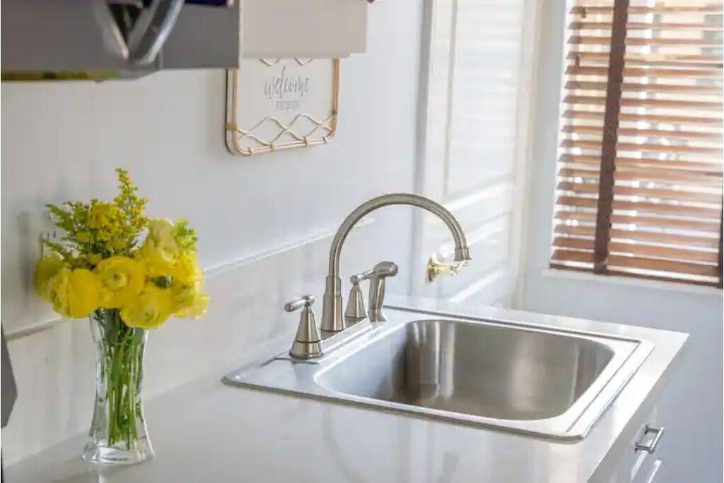 Ganze Wohnung, Cam Heights Hideaway w/ Full Kitchen & King Bed in Camarillo, Ventura County