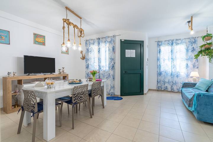 Entire apartment, Apartment 'La Casa Di Chloe' with Wi-Fi and Air Conditioning in Marzamemi, Pachino