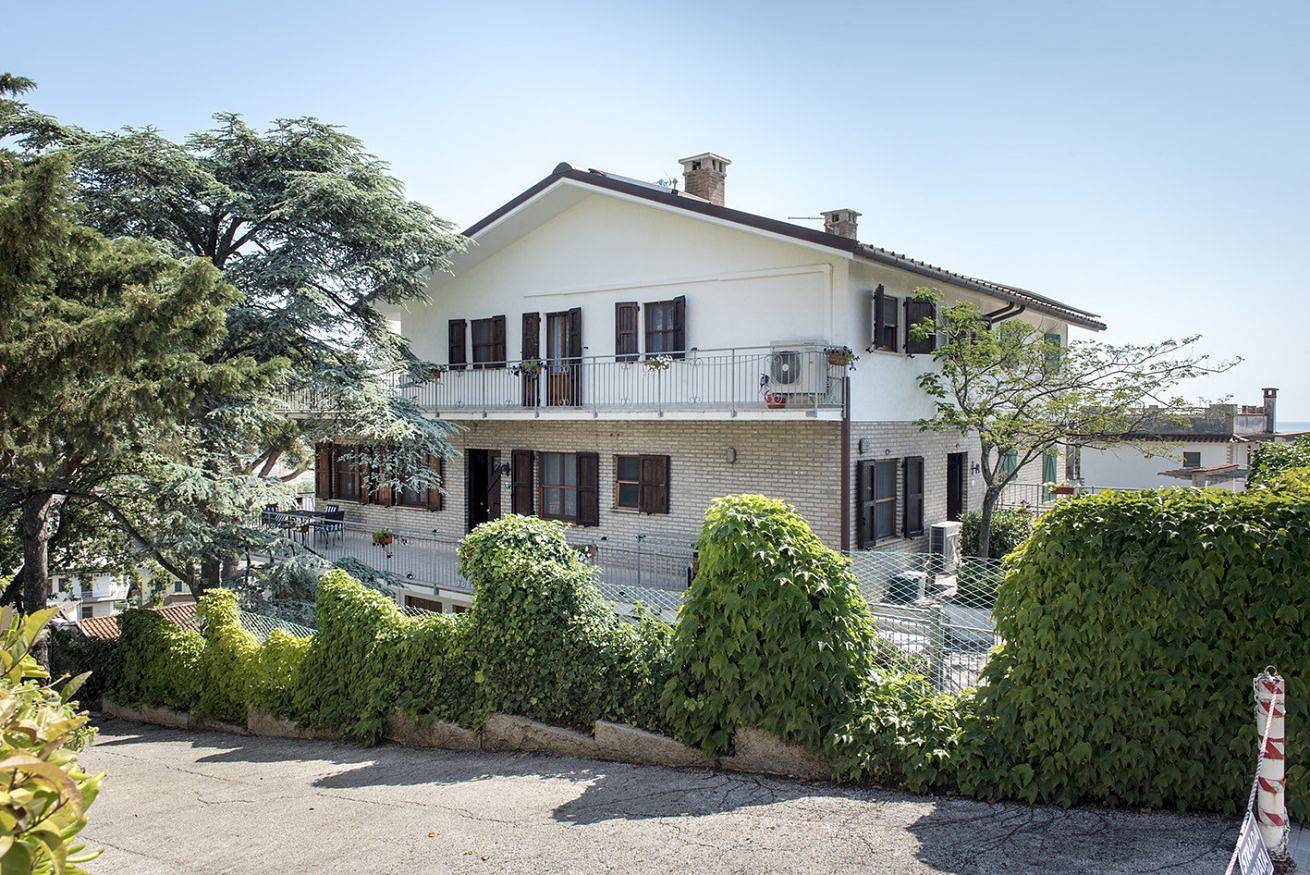 Entire apartment, M261 - Marcelli, renovated three-room apartment with sea view terrace in Marcelli, Riviera del Conero