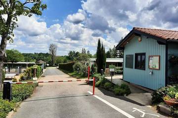 Camping pour 6 Personnes dans Saint-Bonnet-le-Château, Montbrison, Photo 4