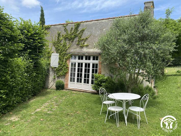 Gîte pour 2 personnes, avec piscine et terrasse, animaux acceptés à Puylaurens - 2