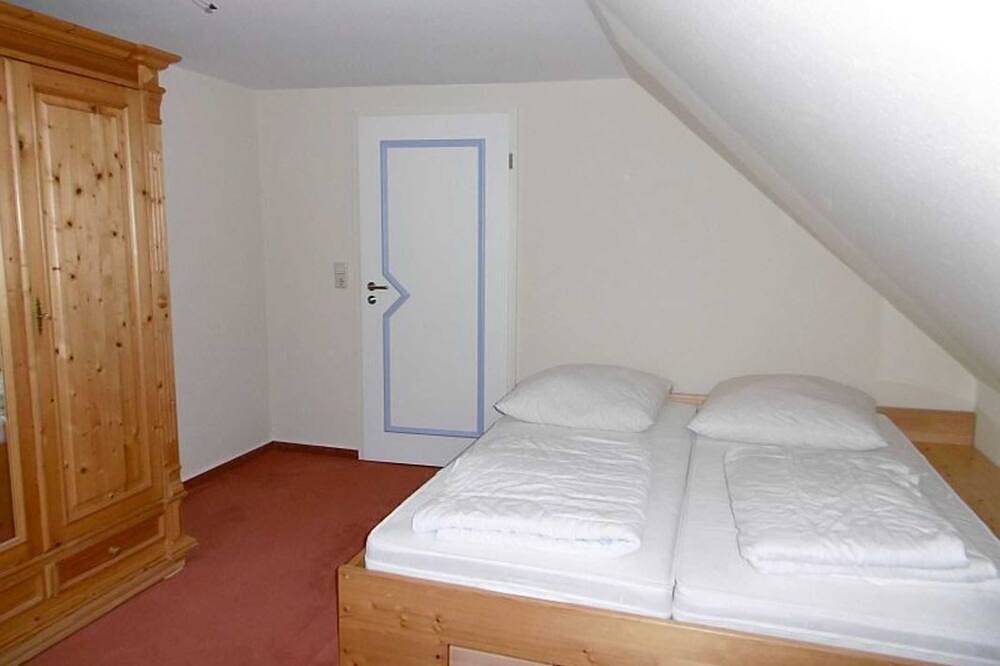 Ganze Wohnung, Rügen Fewo 108/2 - Ferienhaus 2 in Halbinsel Zudar, Garz/Rügen