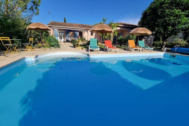 Villa für 10 Personen, mit Garten und Whirlpool - 1