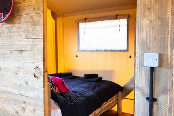 Glamping for 4 People in Wiltshire, South West England, Photo 3