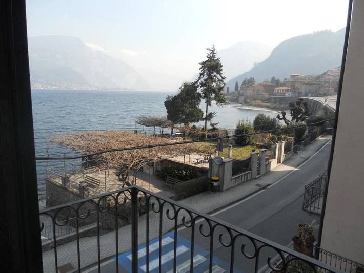 Ferienwohnung für 4 Personen, mit Balkon und Terrasse sowie Garten und Seeblick