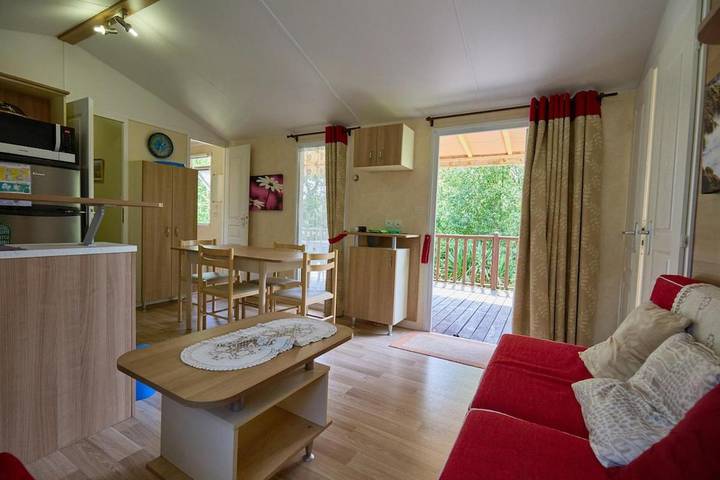 Gîte pour 6 personnes, avec terrasse et jardin à Paule - 2