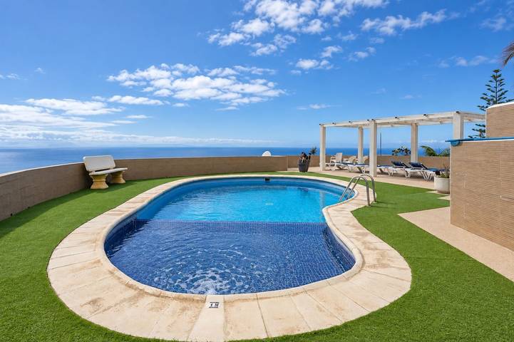 Chalet para 2 personas, con piscina además de terraza y jardín - 1