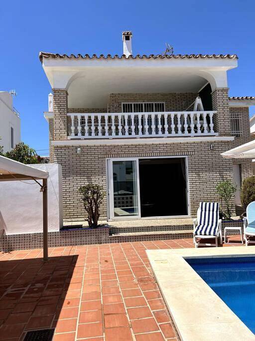 Casa rural para 8 personas, con Balcón y Terraza además de Jardín y Piscina La Caleta de Vélez