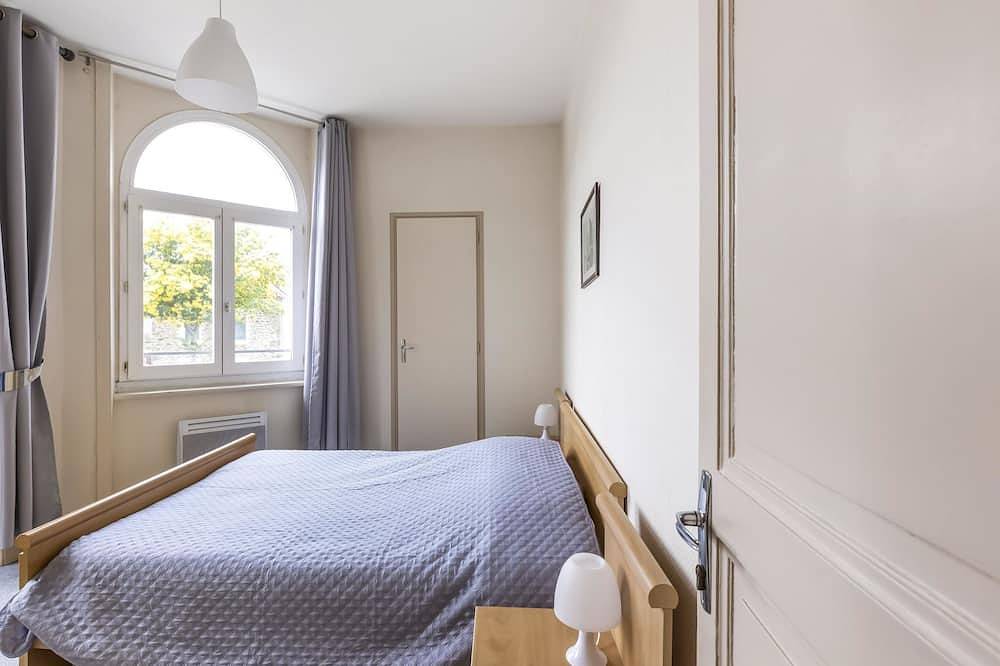 Entire apartment, Le Petit Robinson by Interhome in La Richardais, Saint-Malo region