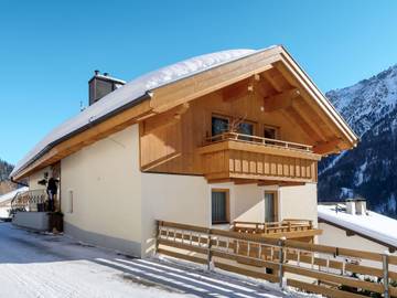Ferienwohnung für 4 Personen, mit Terrasse und Sauna sowie Garten in Tiroler Oberland