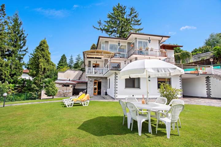 Gîte pour 5 personnes, avec Vue sur le lac à Porto Valtravaglia