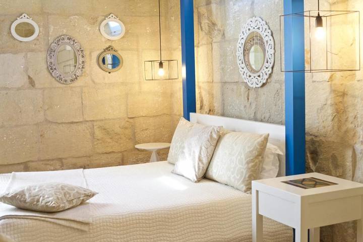 Station pour 2 personnes, avec jardin ainsi que piscine et jacuzzi, adapté aux familles à Martano - 4