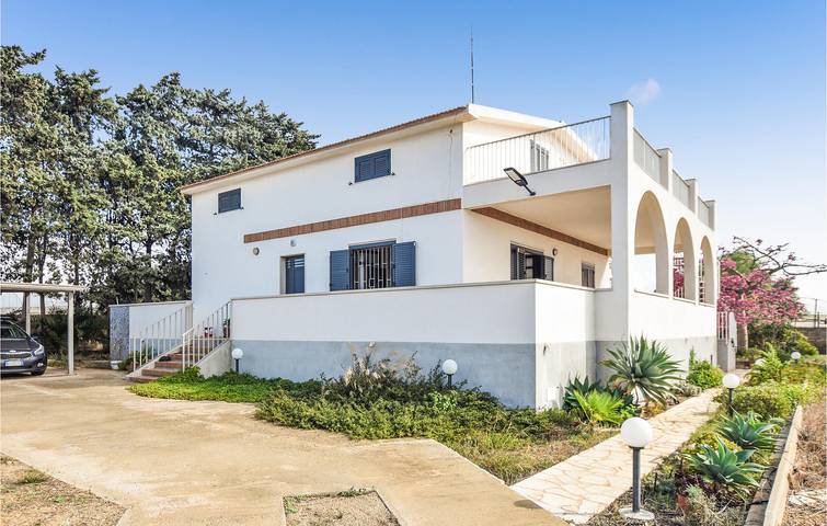 Casa vacanza per 8 persone, con Idromassaggio e Terrazza nonché Giardino a Santa Croce Camerina