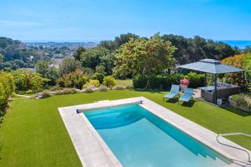 Villa for 4 People in Cagnes-sur-Mer, Cannes region, Photo 2