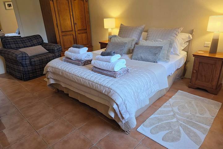 Location de vacances pour 10 personnes, avec Balcon et Jardin à Calvignac - 4