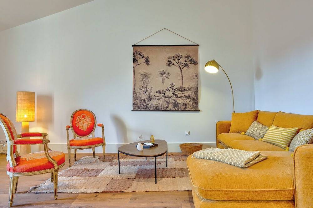 Entire apartment, In a winegrowing estate, 3P of 80m², old charm and modern comfort in Lunel-Viel, Côte d'Améthyste