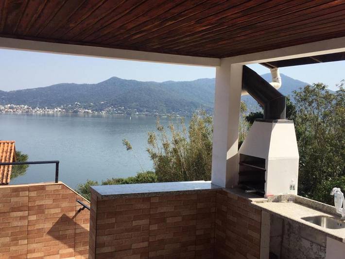 Casas e apartamentos de temporada para 4 pessoas, com vista para o lago e balcão e ainda vista, adaptado a crianças em Praia Mole
