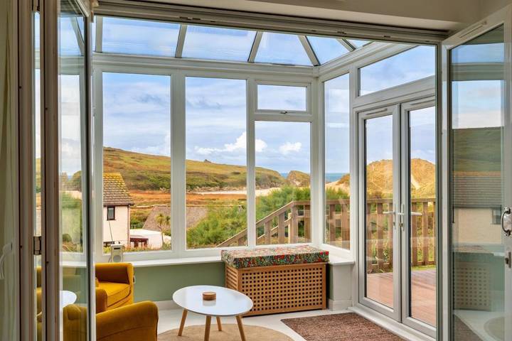 Holiday rental for 6 people, with garden, with pets in Holywell Bay