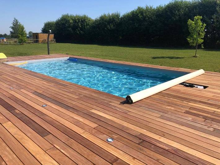 Gîte pour 4 personnes, avec Jacuzzi et Terrasse ainsi que Jardin et Piscine à Les Iffs