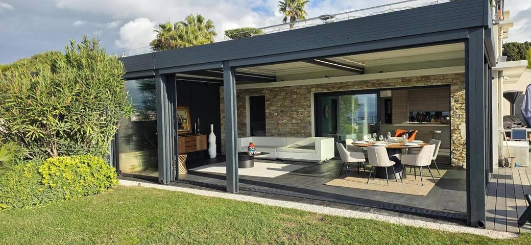 Location de vacances pour 6 personnes, avec vue ainsi que piscine et jardin dans Plage de La Gorguette - 2