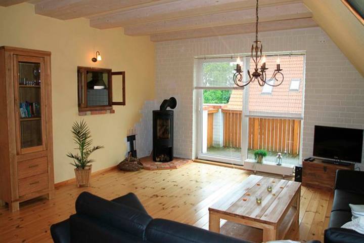 Ferienwohnung für 4 Personen, mit Balkon und Terrasse sowie Garten in Ahrenshagen-Daskow