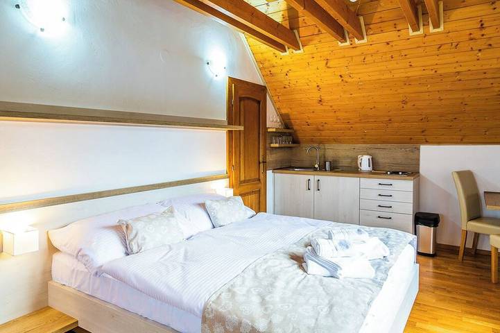 Ferienwohnung für 2 Personen, mit Balkon und Garten - 1