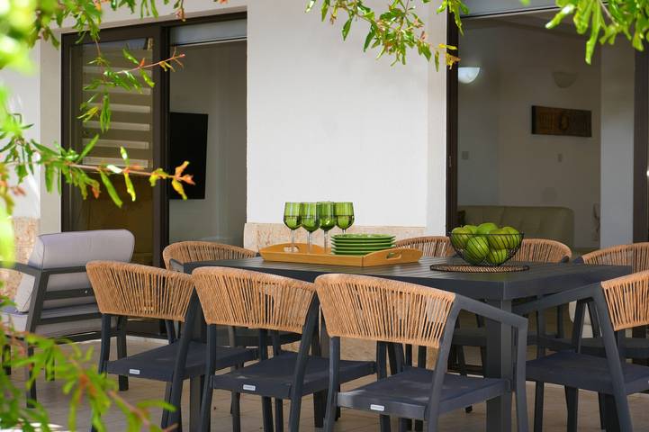 Villa für 8 Personen, mit Garten und Pool sowie Balkon auf Zypern - 2