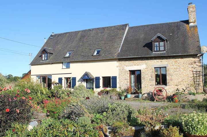 Gîte pour 4 personnes, avec jardin et terrasse à Saint-Brice-de-Landelles