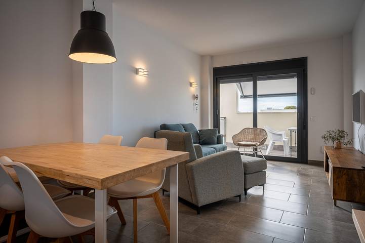 Ferienwohnung für 4 Personen, mit Ausblick und Pool sowie Terrasse in Altafulla - 2