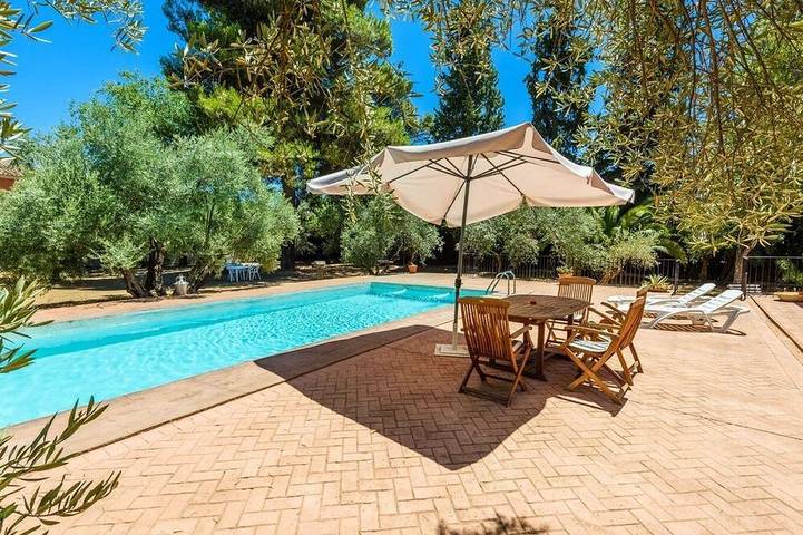 Villa for 11 people, with terrace and garden - 1