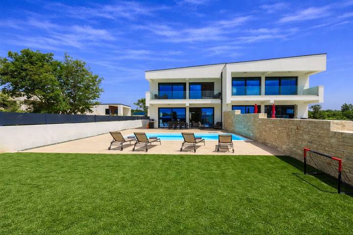 Villa pour 9 personnes, avec piscine et jardin à Kanfanar - 3