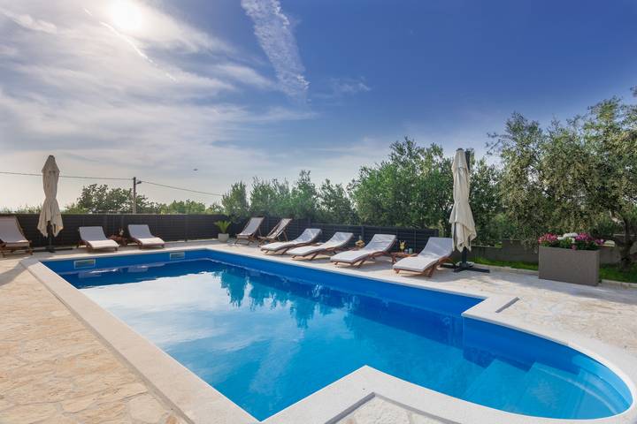 Villa für 12 Personen, mit Sauna und Garten sowie Terrasse, mit Haustier in Zadar - 3