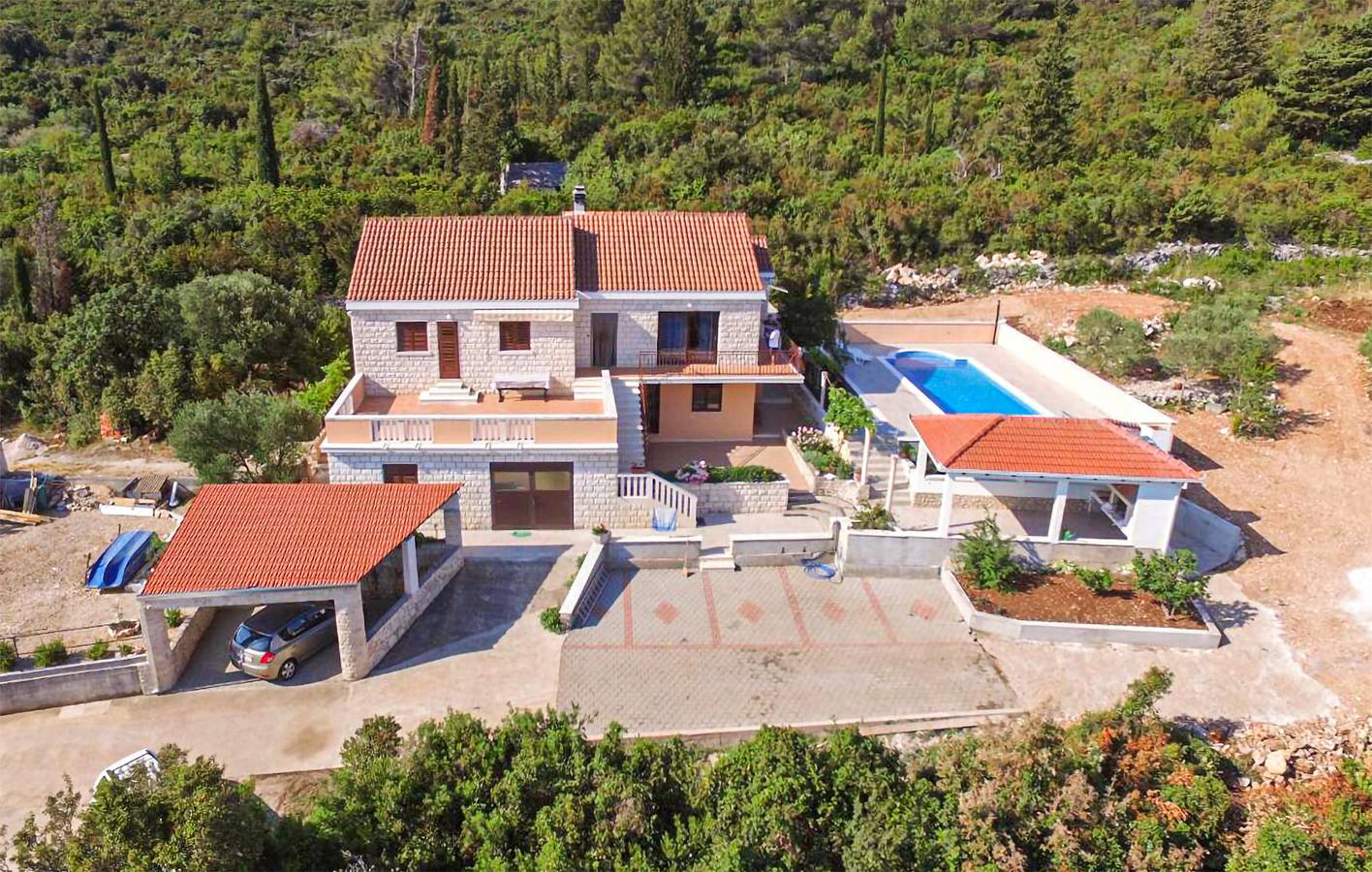 Geheel vakantieappartement, Stijlvol appartement met 1 slaapkamer, zwembad, terras en toegang tot het strand in Kneza, Korcula