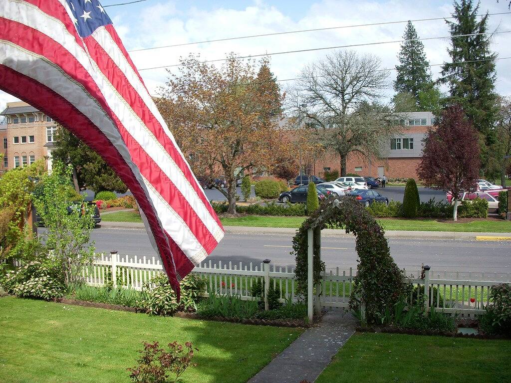 Komfortable Eleganz im Herzen von Newberg in Newberg, Yamhill County